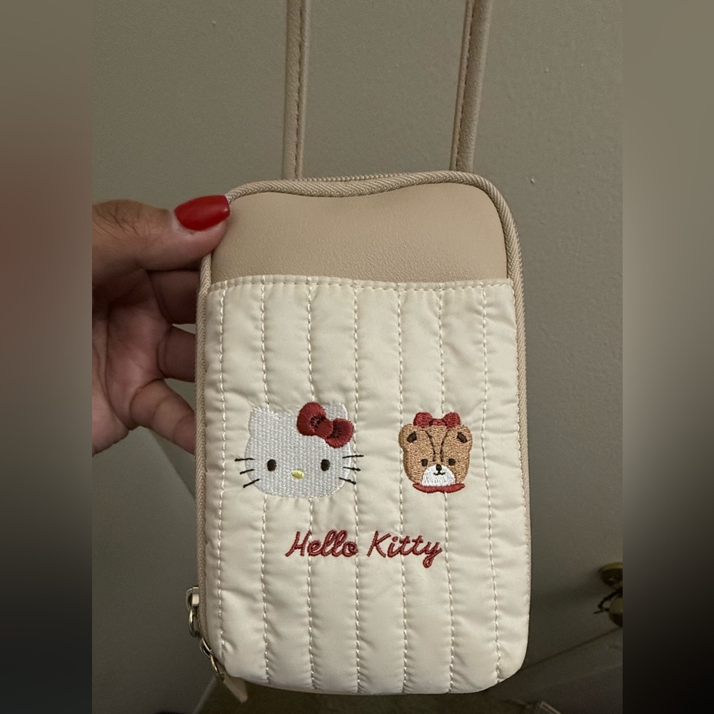 Sanrio Puroland Exclusive Hello Kitty Quilted Crossbody Bag